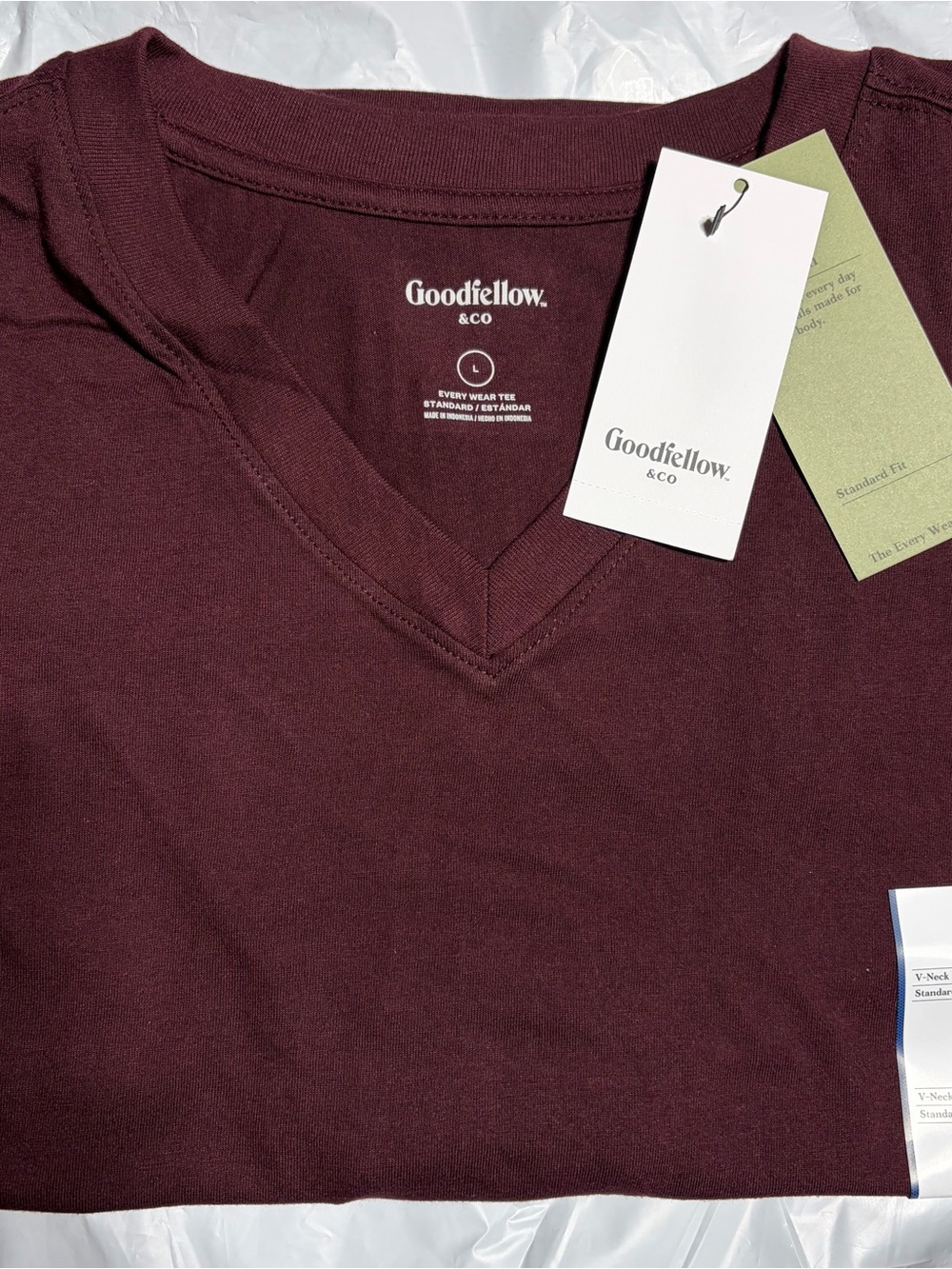 Goodfellow & Co Men’s V-Neck Tee Standard Fit